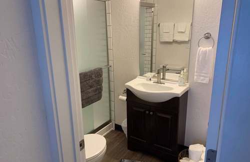 Coeur d'Alene Hotel | Explore Downtown Coeur d'Alene with Breakfast Included