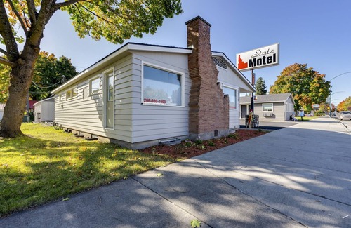 Coeur d'Alene Hotel | Explore Downtown Coeur d'Alene with Breakfast Included