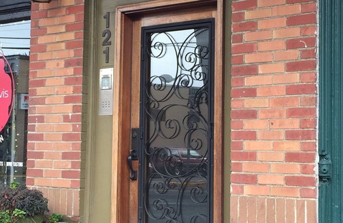 Carlton Apartment | Unwind at Winery Loft #3 in Historic Downtown Carlton