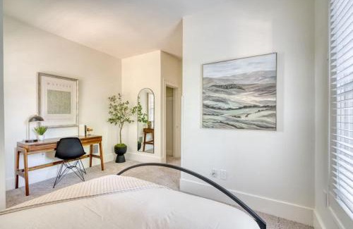 Buckman Neighborhood Apartment | Stay Portland - La Casa Burnside - Local Eateries, Shops, and Bars