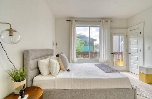 Hosford-Abernethy Apartment | Stay Portland - Perfect Portland Farmhouse Loft - Breweries & Bars