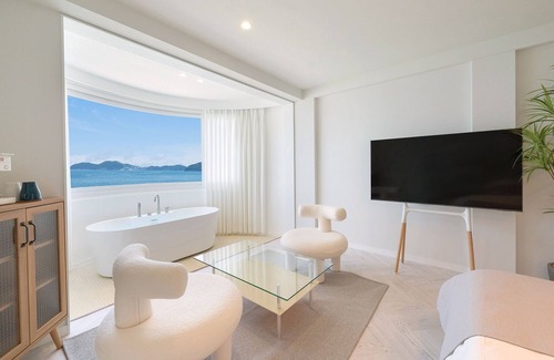 Geoje Hotel | Comfort and Convenience at Stay Saeroc with Free Breakfast