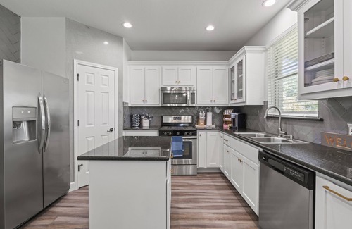 Round Rock House | Discover the TREEHOUSE: 4 Bedrooms, Game Room & Backyard
