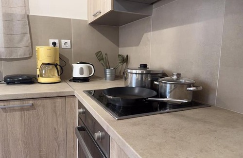 Aria Apartment | Stylish 2-Bed Apartment Near Nafplio and the Beach