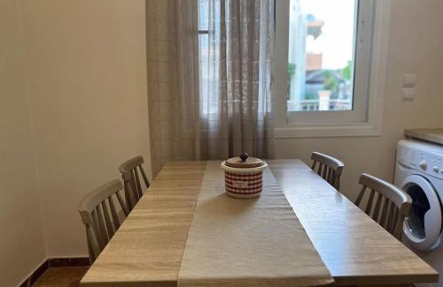Aria Apartment | Stylish 2-Bed Apartment Near Nafplio and the Beach