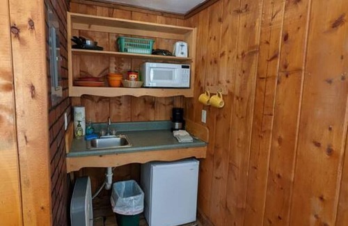 Twin Lakes Cabin | Discover Twin Lakes Cabin 3 – Pet Friendly & Lake View
