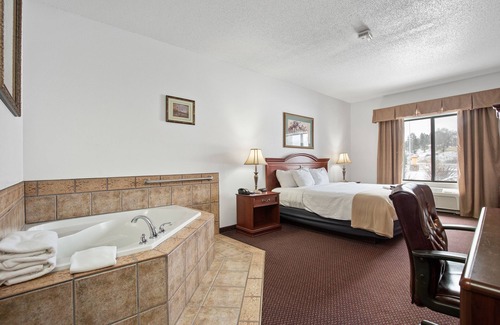 Hot Springs Hotel | Welcoming Stay USA Hotel & Suites: Family-Friendly Getaway