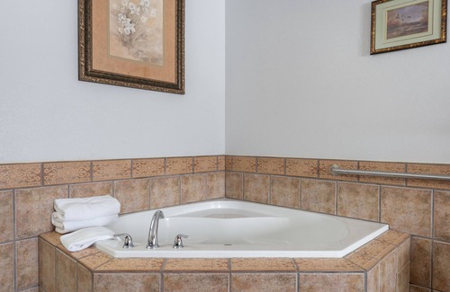 Hot Springs Hotel | Welcoming Stay USA Hotel & Suites: Family-Friendly Getaway