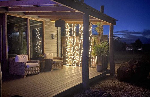 Hepburn Cottage | Discover Unique Salvage Luxury for Memorable Stays