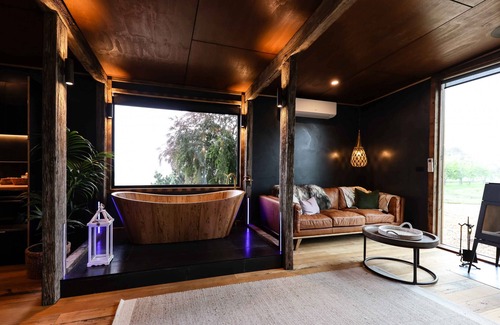 Hepburn Cottage | Discover Unique Salvage Luxury for Memorable Stays