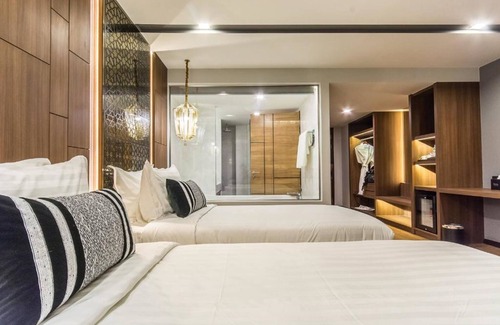 Huay Kaew Hotel | Experience Nimman Chiang Mai: 4-Star Stay with Pool & Spa
