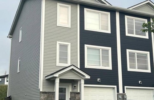 Halifax County House | Discover Precious: Relax by Lake with Spa & Family Amenities