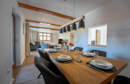 Steinsfurt Apartment | Explore SCHLOSSBERG RESIDENCES: Pet-Friendly Oceanfront Retreat