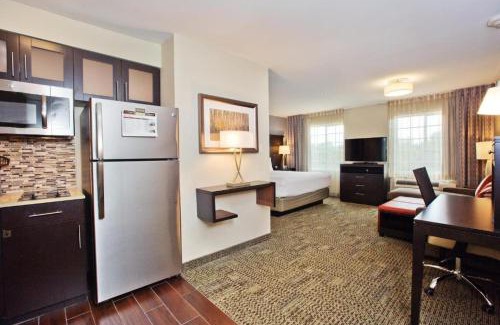 Sweetbriar Hotel | Experience Comfort at Staybridge Suites Austin South IHG
