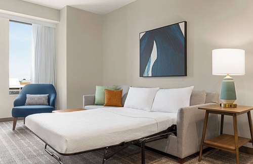 Oakbrook Terrace Hotel | Ideal Staybridge Suites Chicago-Oakbrook Terrace Awaits You