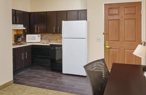 Glenview Hotel | Discover Staybridge Suites Chicago - Glenview: Family-Friendly Retreat