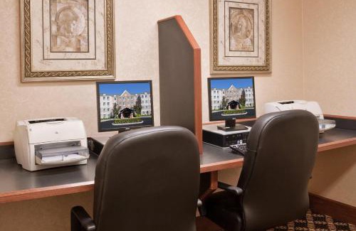 Tuttle West Hotel | Discover Staybridge Suites Columbus-Dublin: Pet-Friendly Retreat