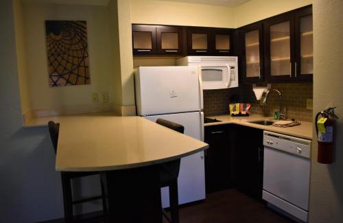 Cranbury Hotel | Discover Staybridge Suites Cranbury: Pet-Friendly Retreat