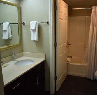 Cranbury Hotel | Discover Staybridge Suites Cranbury: Pet-Friendly Retreat