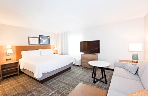 Thornton Hotel | Exceptional Staybridge Suites Denver North with Great Amenities