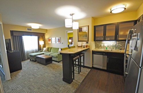 Altoona Hotel | Guest Rated 9.4: Staybridge Suites Eau Claire with Pool & Spa