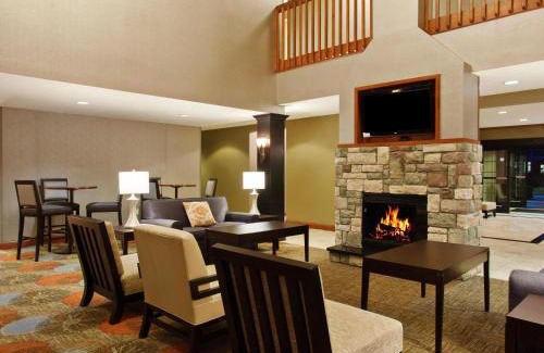 Fairfield Hotel | Pet-Friendly Retreat at Staybridge Suites in Napa Valley Area