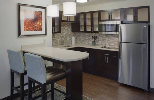Fayetteville Hotel | Exceptional Staybridge Suites Fayetteville Near the University
