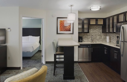 Fayetteville Hotel | Exceptional Staybridge Suites Fayetteville Near the University