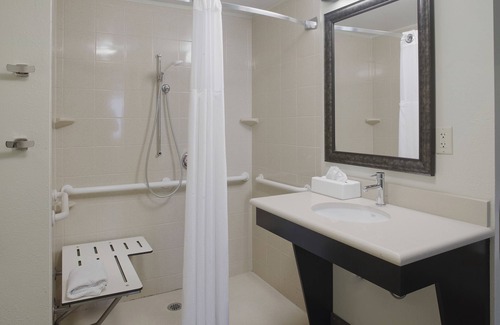 Fayetteville Hotel | Exceptional Staybridge Suites Fayetteville Near the University