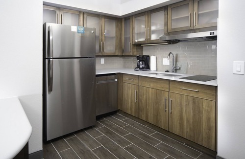 Florence Hotel | Exceptional Staybridge Suites Florence: Pet-Friendly Comfort