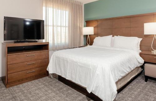 Gilbert Hotel | Discover Staybridge Suites Gilbert with Pool & Ocean Views