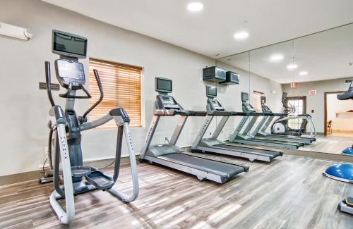 Oak Hotel | Relax at Staybridge Suites Gulf Shores with Oceanfront Views