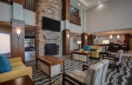 Holland Hotel | Pet-Friendly Staybridge Suites in Holland - Rated 8/10
