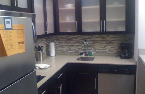 The Fountains Hotel | Pet-Friendly Staybridge Suites Houston Stafford with Pool Access