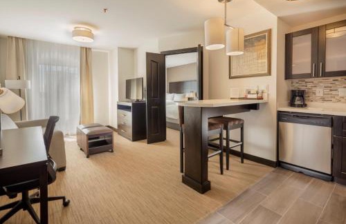 Irapuato Hotel | Discover Staybridge Suites Irapuato - 4-Star Comfort Awaits
