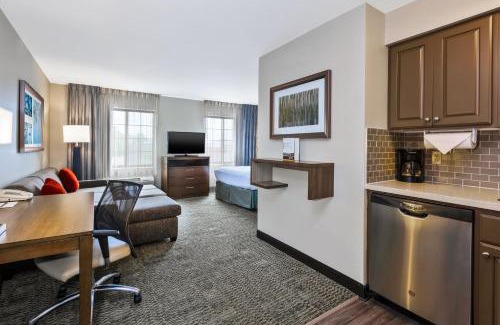 Kalamazoo Hotel | Pet-Friendly Staybridge Suites Kalamazoo with Ocean View