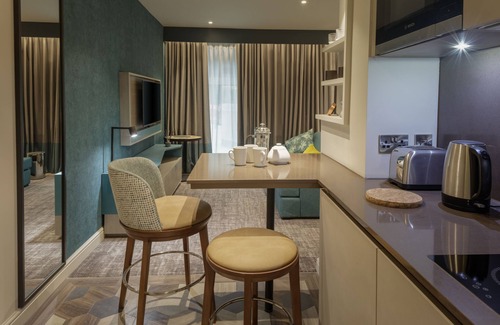 Heathrow Villages Hotel | Discover Staybridge Suites London Heathrow - Rated 9.2/10