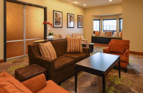 Merrillville Hotel | Comfortable Staybridge Suites Merrillville: Pet-Friendly Oasis