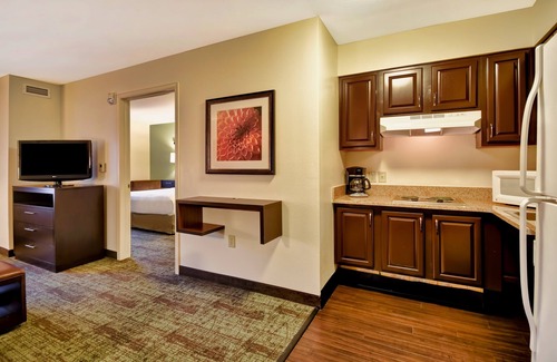 Middleton Hotel | Comfortable Stay at Staybridge Suites Middleton Madison-West