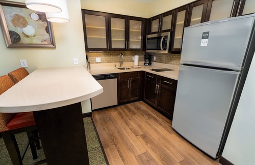 Newark Hotel | Discover Staybridge Suites Newark - Fremont: Top-Rated Comfort