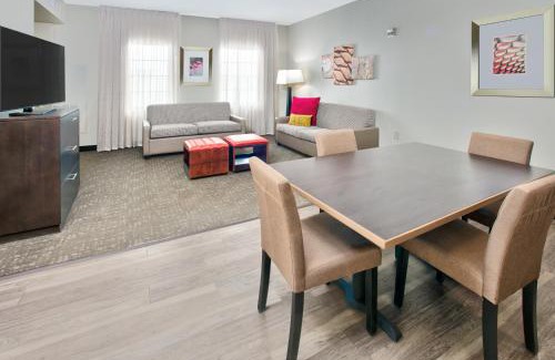 Plano Hotel | Discover Staybridge Suites Plano - A Pet-Friendly Retreat
