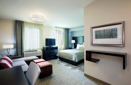 Hollywood Park Hotel | Discover Staybridge Suites San Antonio-Stone Oak: Pet-Friendly Retreat