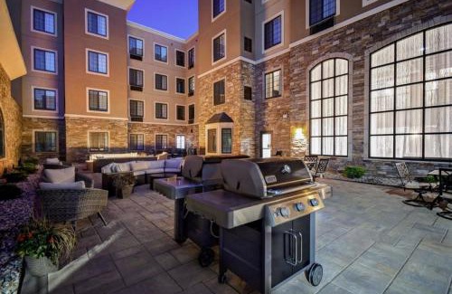 Southgate Hotel | Top-Rated Staybridge Suites in Detroit Area Awaits You