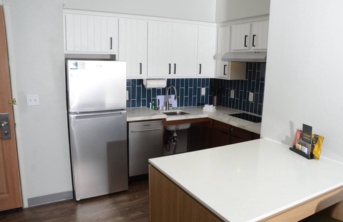 Tucson Hotel | Discover Staybridge Suites Tucson Airport with Pool & Spa