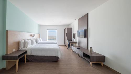 Villahermosa Hotel | Pet-Friendly Staybridge Suites Villahermosa with Ocean Views
