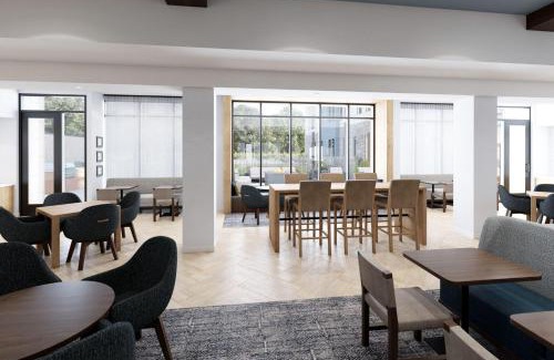Winter Haven Hotel | Discover Staybridge Suites Winter Haven - Family-Friendly Retreat