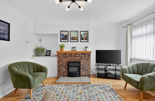 Hillsborough House | Cozy Family Retreat at Royal Hillsborough - Rated 9.5/10