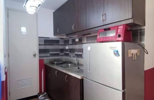 Pasig Apartment | Cozy Staycation Room with Aircon, Wifi & Pool Access