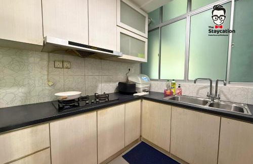 Kuching Apartment | Staycation Homestay 71 Skyvilla near Batu Kawa