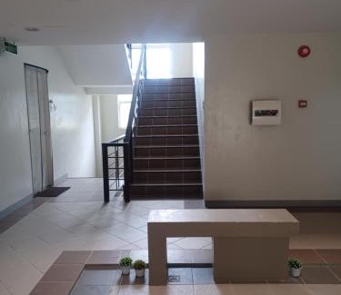 Tagaytay Apartment | Pet-Friendly Staycation at Tagaytay Woodhills - 9.4/10